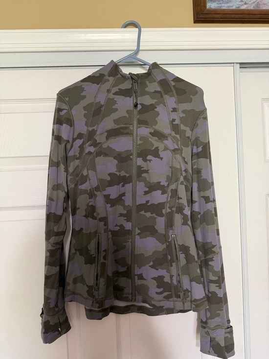 lululemon athletica Jackets & Blazers - Lululemon Women's Camouflage Zip-Up Jacket in Olive & Lavender